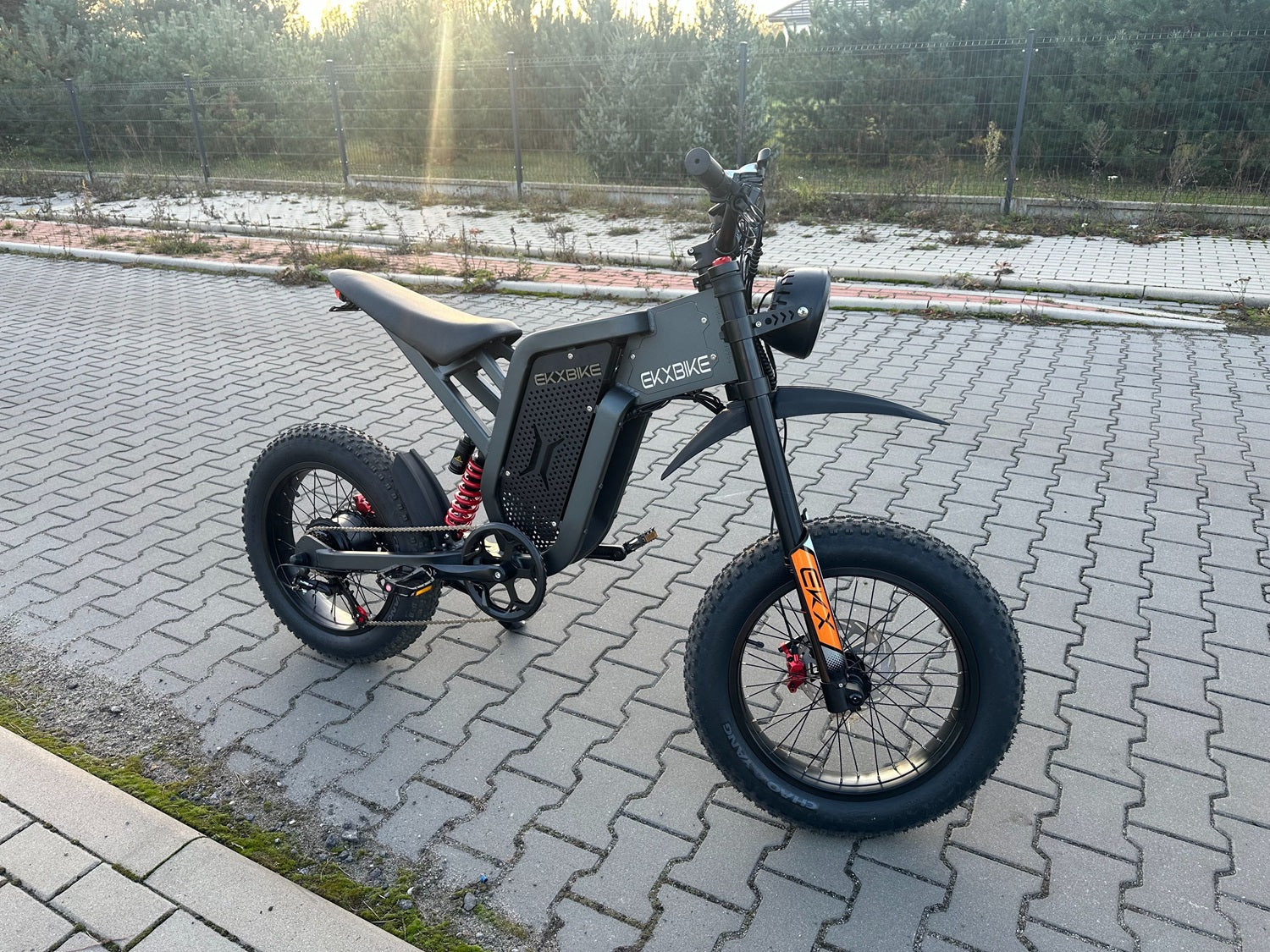 EKX X21 – Fat Bike Électrique 2000W, Batterie 48V/35Ah